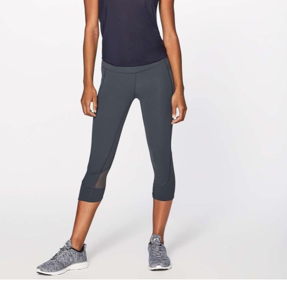 58 - Lululemon Home Stretch Crop leggings- size 4 - Picture 6 of 10